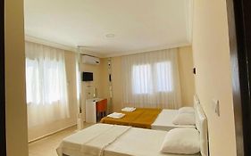 Mandarin Beach Hotel
